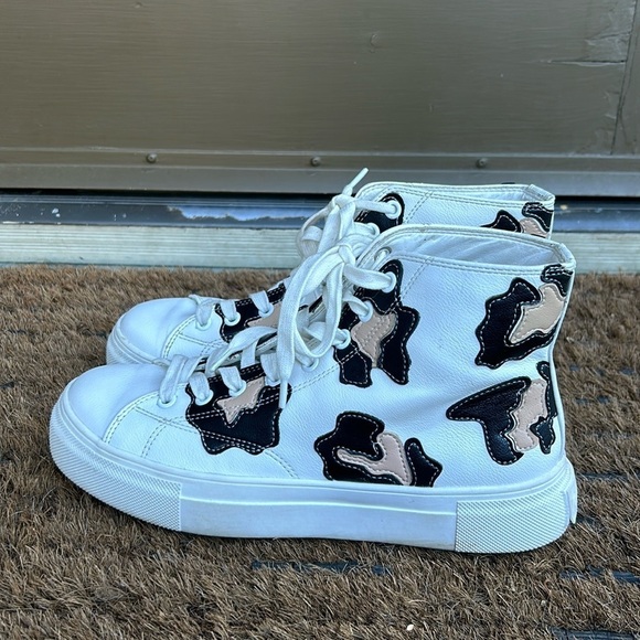Coconuts by Matisse Eve Women's Sneakers Animal Print High Top Sneakers Sz 7.5 - Picture 1 of 9